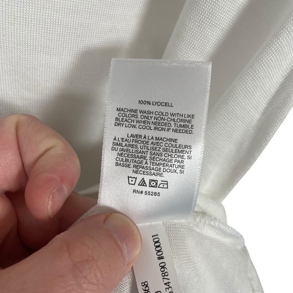 NWT Express Women’s Relaxed Scoop Neck Tee in White Size XS - Picture 8 of 9